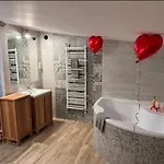 Dawna Mleczarnia Familijny Apartamento