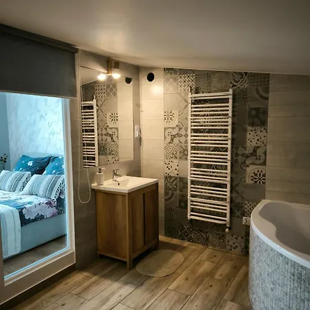 Dawna Mleczarnia Familijny アパート *