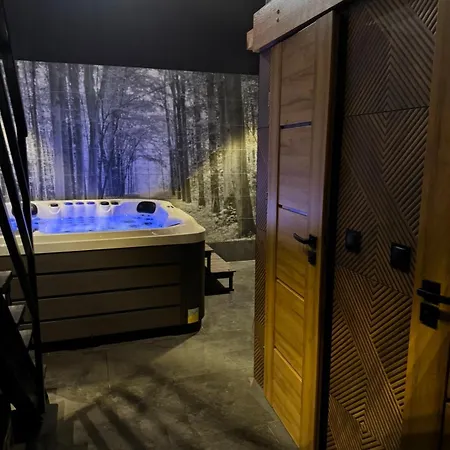 アパート Dawna Mleczarnia Familijny ノバ・ルダ