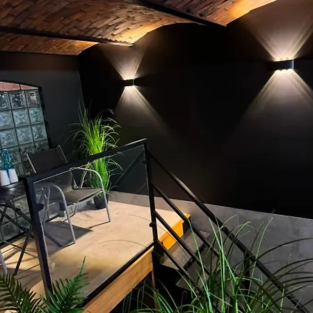 Dawna Mleczarnia Familijny * ノバ・ルダ